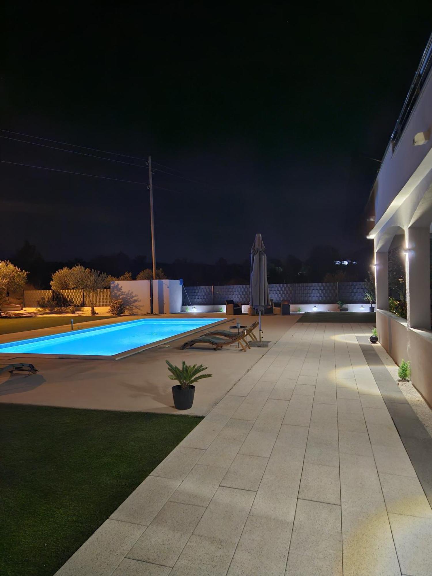 Apartment Lana Bristivica Εξωτερικό φωτογραφία