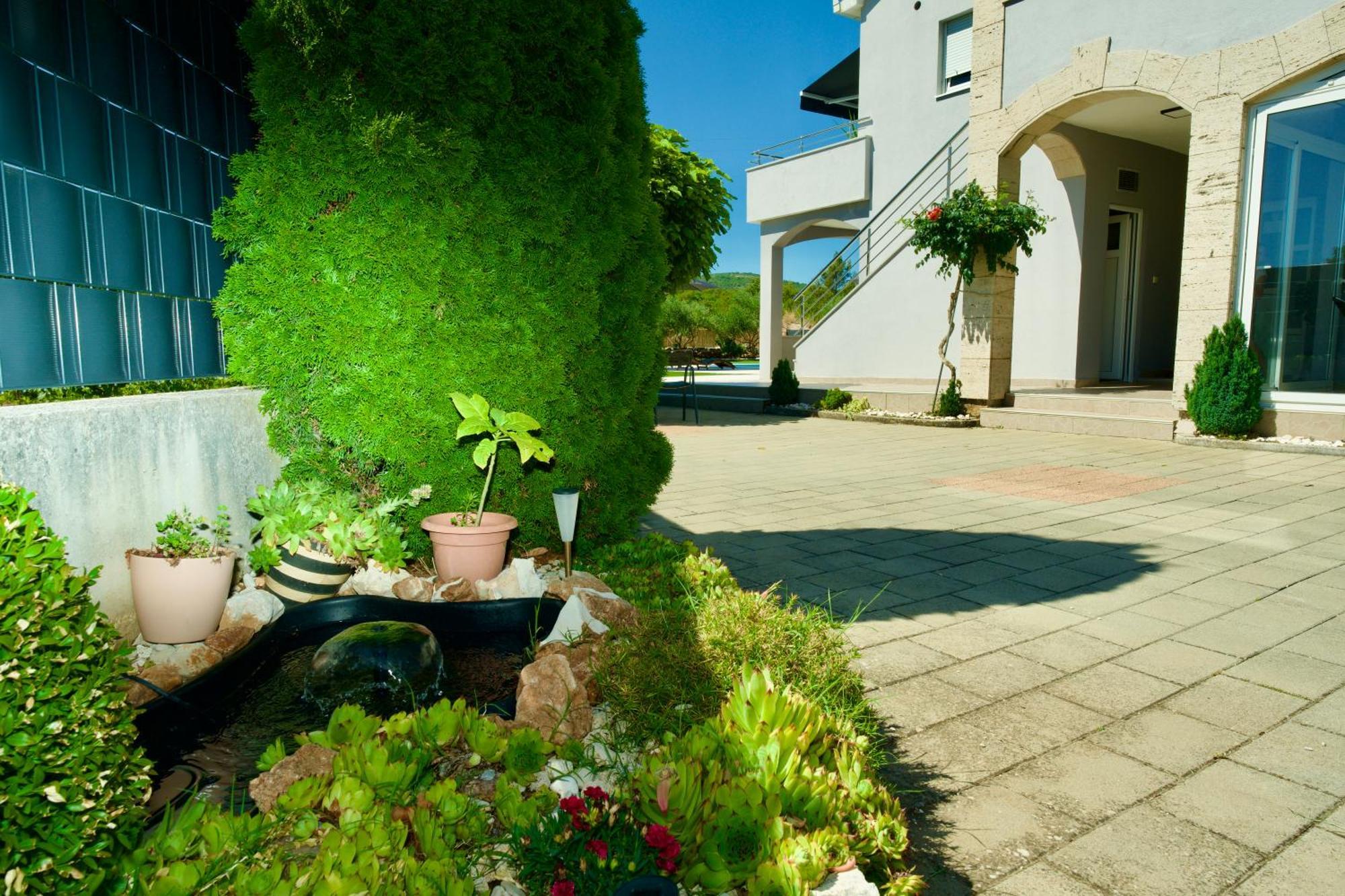 Apartment Lana Bristivica Εξωτερικό φωτογραφία