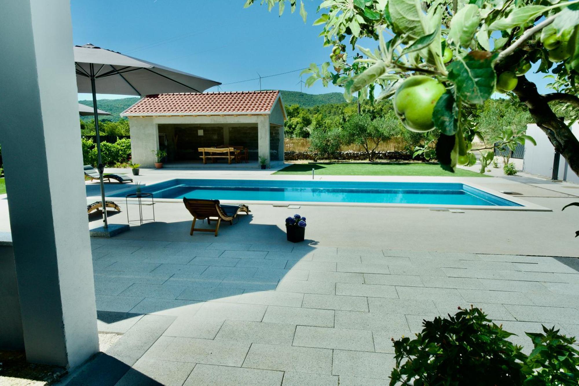 Apartment Lana Bristivica Εξωτερικό φωτογραφία