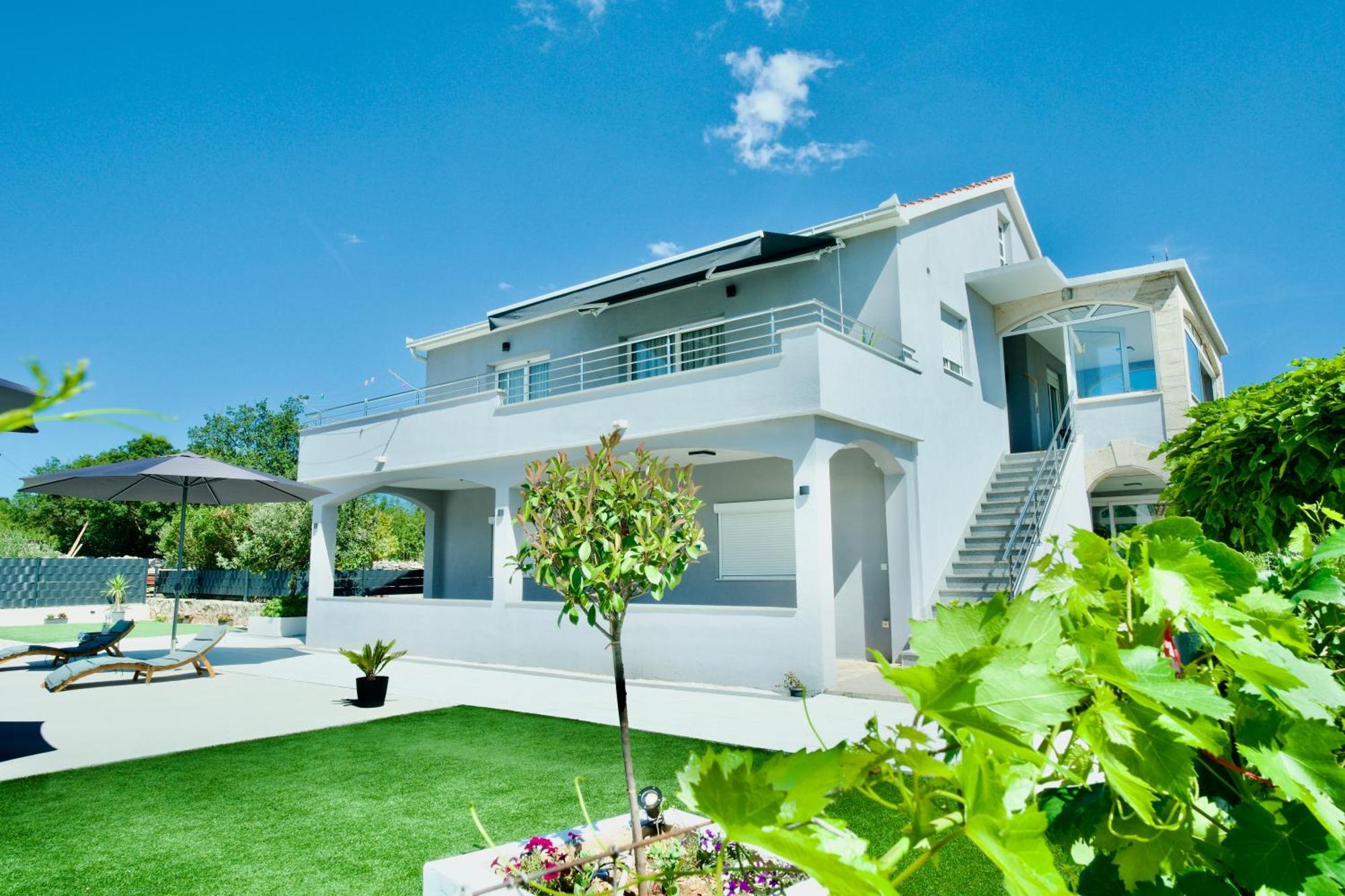Apartment Lana Bristivica Εξωτερικό φωτογραφία